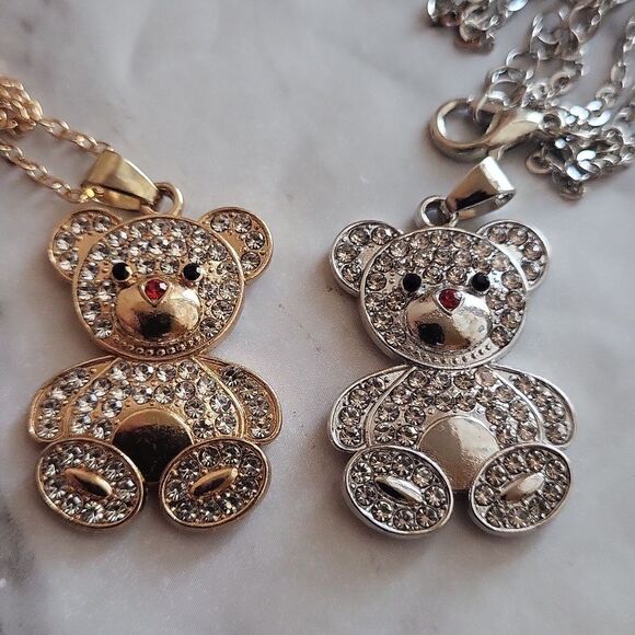 Shining Cubic Zirconia Bear Necklace with Bear Pendant Silver or Golden Plated - Picture 10 of 10